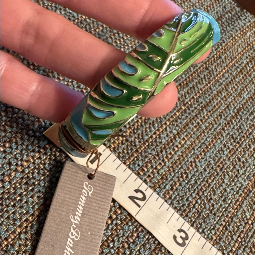 3023 Tommy Bahama Enamel bracelet MSRP $32 - Picture 2 of 7